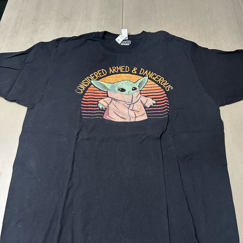 Star Wars baby yoda Black Graphic Tee size xl